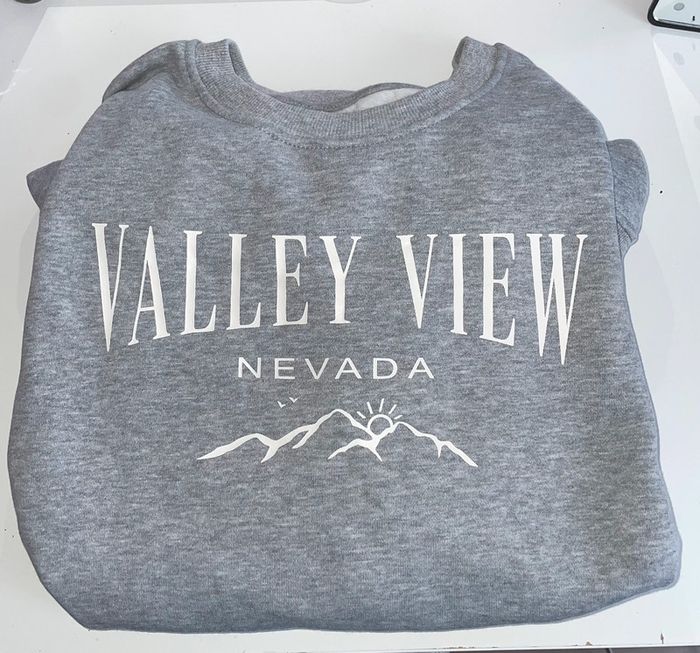 Pull gris