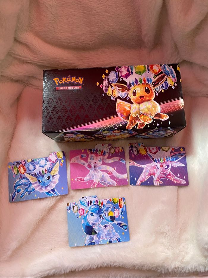 Boîte vide Pokémon evolution prismatique + séparateurs de cartes