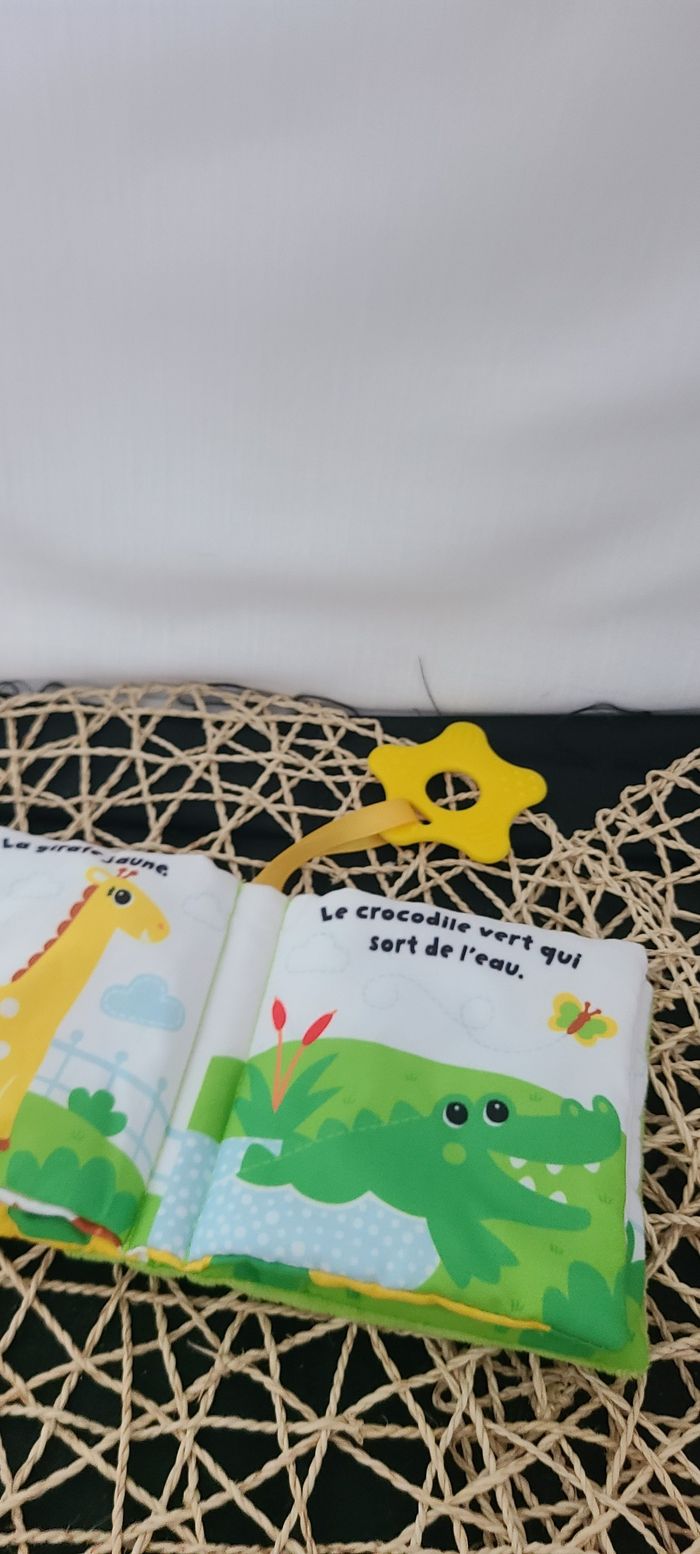 PETIT LION: MON LIVRE TISSU À MÂCHOUILLER Broché - photo numéro 3