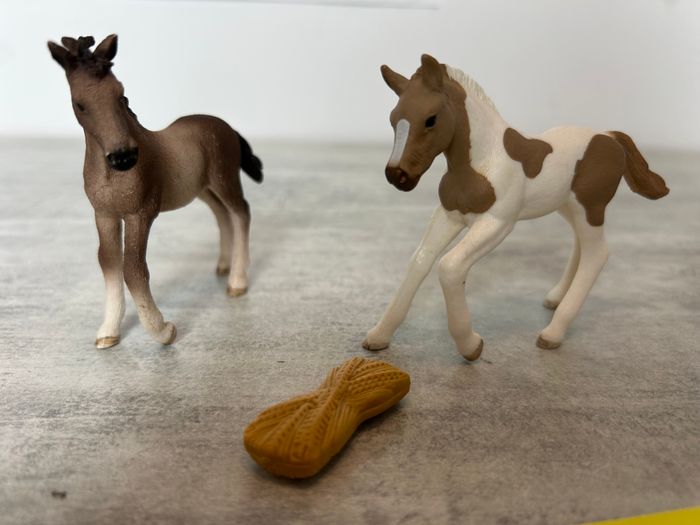lot chevaux jouet schleich avec accessoires - photo numéro 2