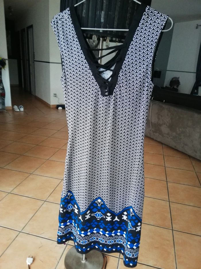 Robe strech 38 - photo numéro 2