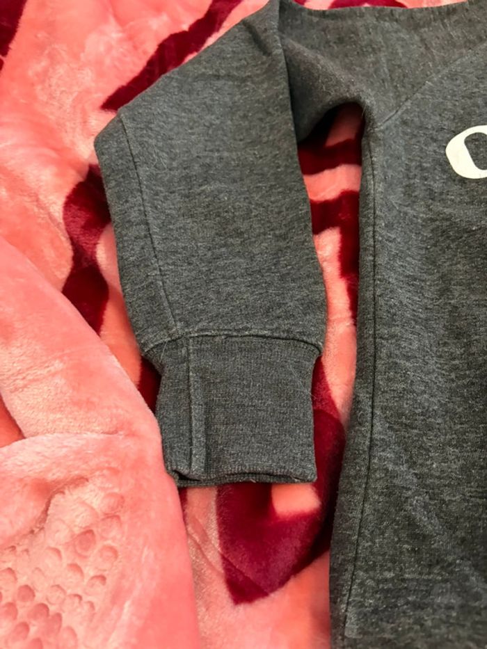 Pull gris - photo numéro 3