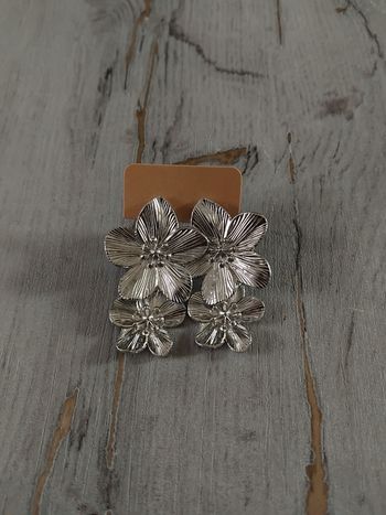 Boucles d'oreilles neuves