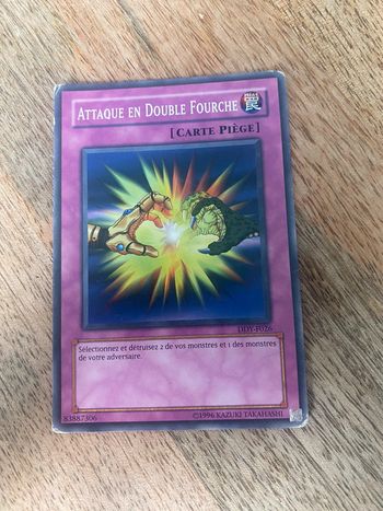 Carte Yu-Gi-Oh! attaque en double fourche DDY-F026 1996