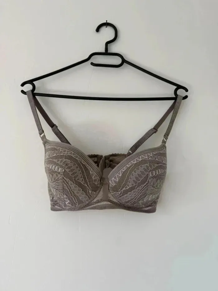 Soutien-gorge Huit - Dentelle taupe - Taille 85D