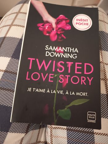 Livre TWISTED LIVE STORY 
