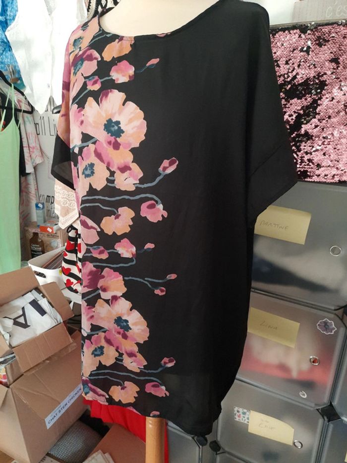 Tunique Zara noire à fleurs 🌸 38 #lora11femme38 - photo numéro 4