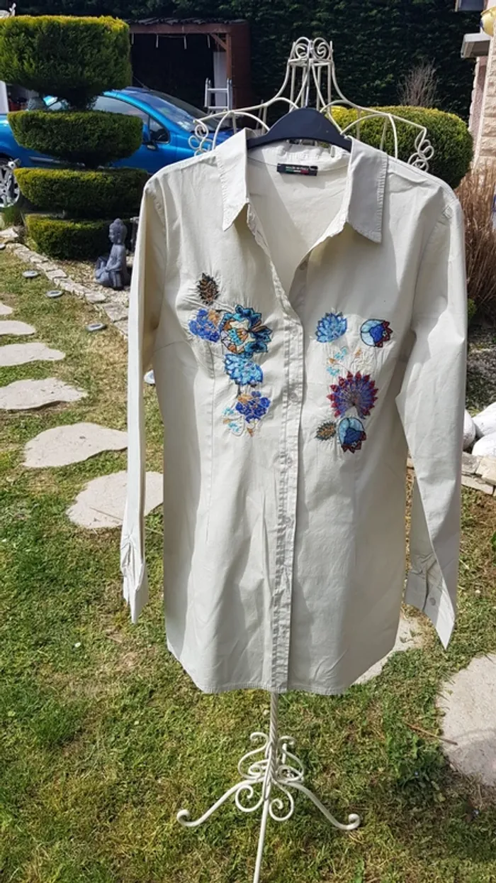 Chemise longue brodée - photo numéro 3