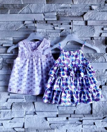 ZARA - LOT 2 TUNIQUES BÉBÉ FILLE MOTIF CACHEMIRE OU FLEURS, DÉTAIL VOLANTS 6M