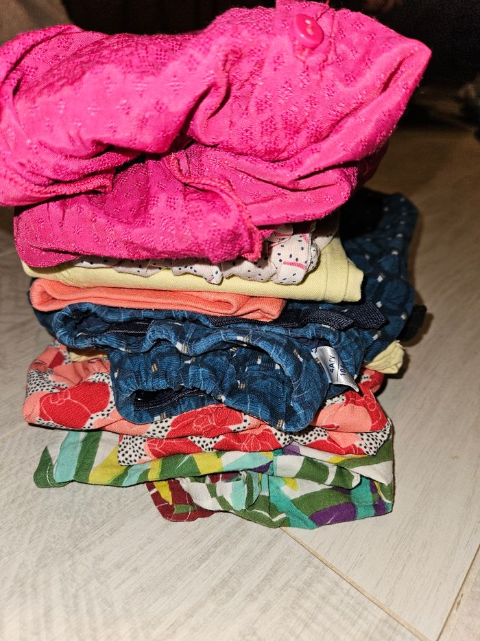 Lot 11 vetements été filles 4 ans robes, combi... - photo numéro 10