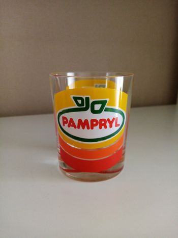 Verre vintage Pampryl