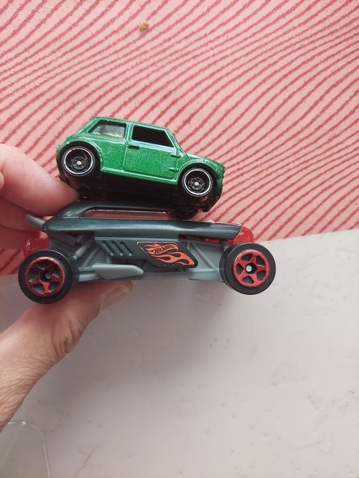 Lot de 2 voitures - photo numéro 4