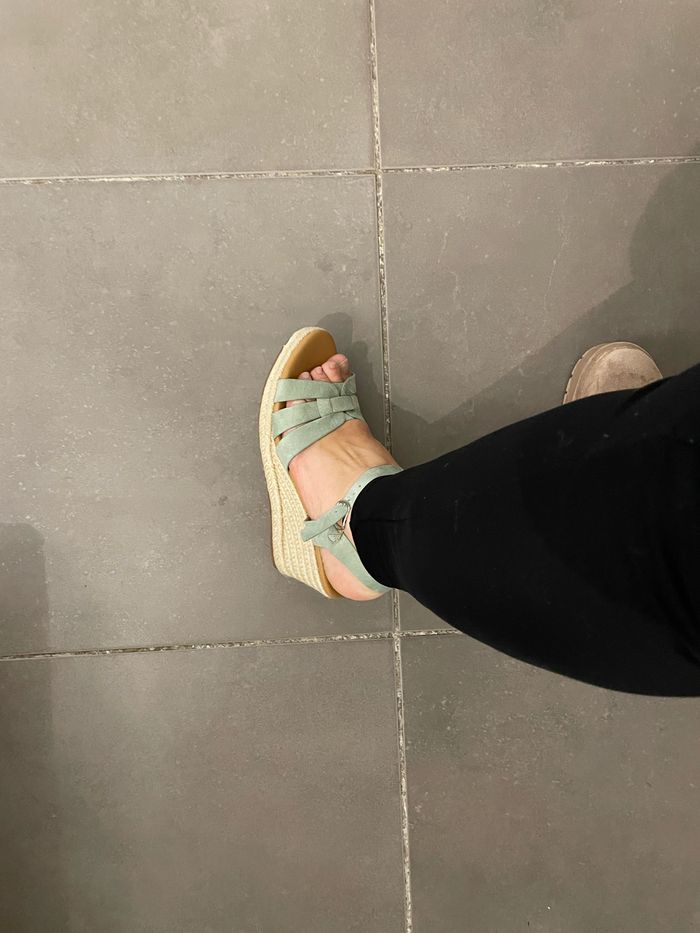 Sandales t 39 - photo numéro 3