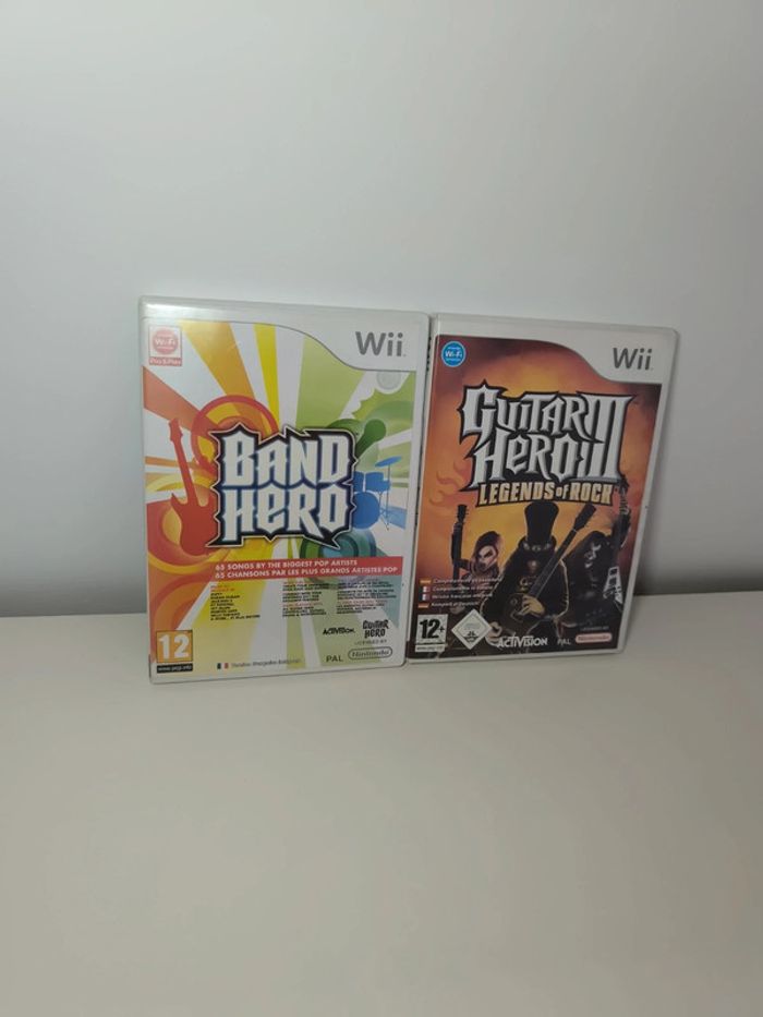 Wii - Guitar hero + Band hero