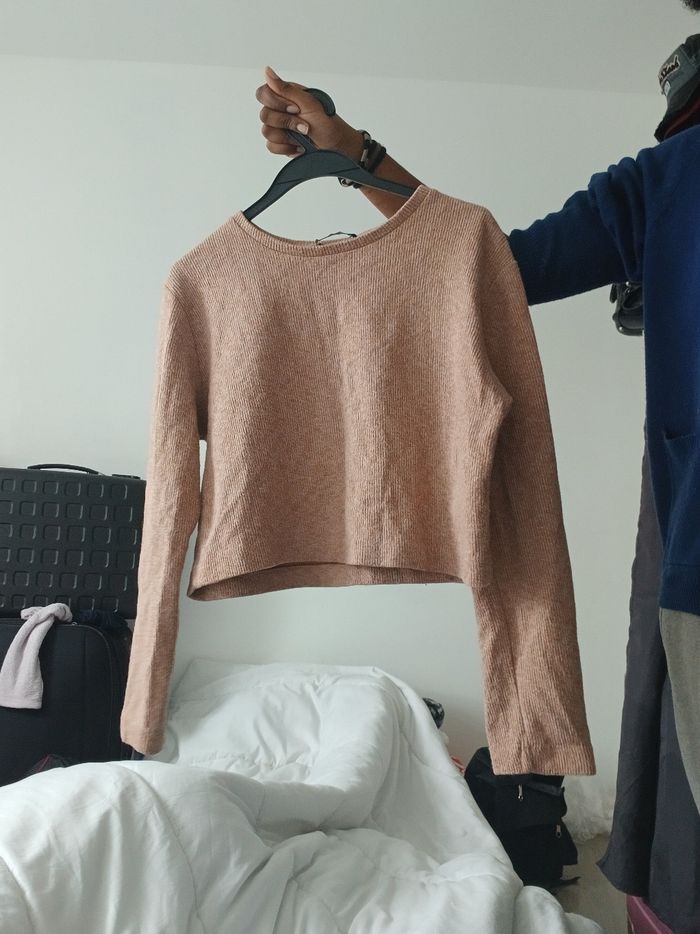 Lot Zara: 2 pulls gris et marron(en coton et polyester)+ un leggin similicuir - photo numéro 6