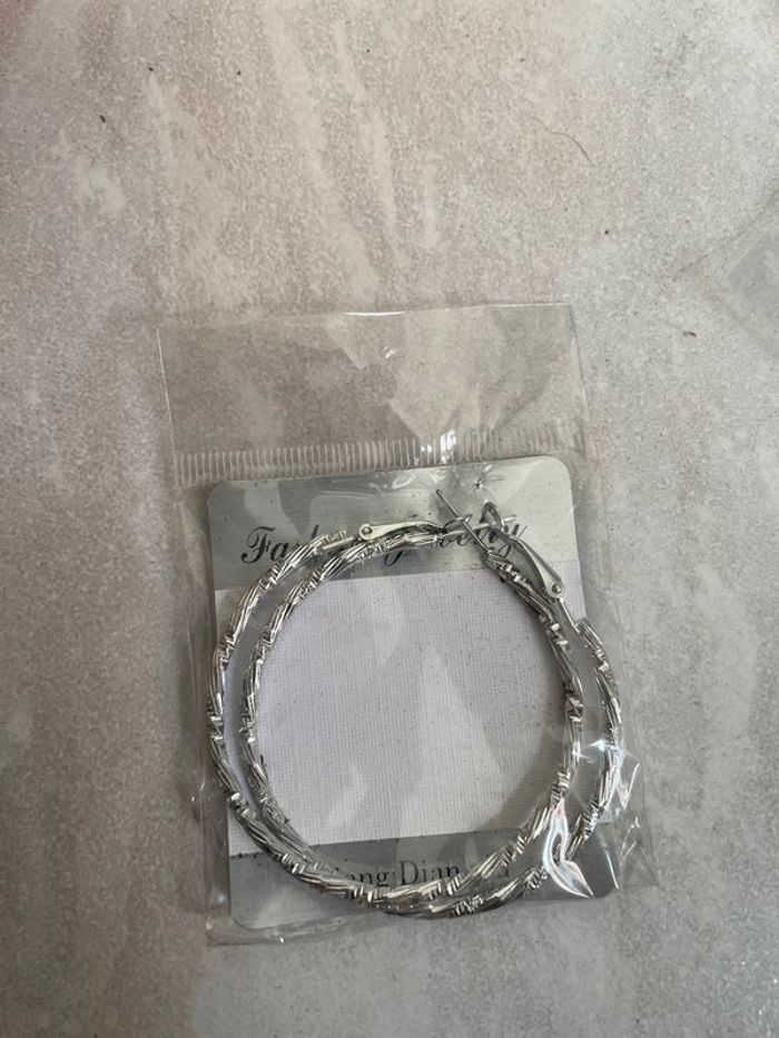 Boucle d’oreille