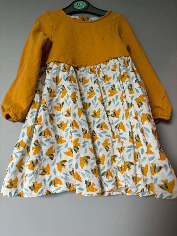 Robe jaune à fleurs - photo numéro 2