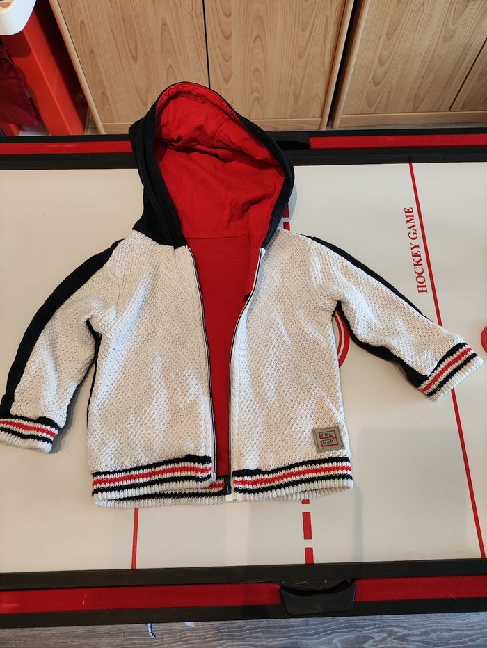 Gilet à capuche réversible IKKS : 18 mois - photo numéro 2