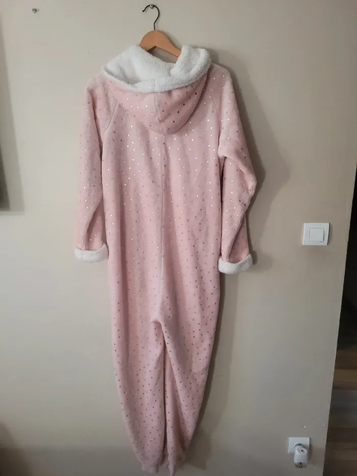 Pyjama combinaison taille M - photo numéro 3