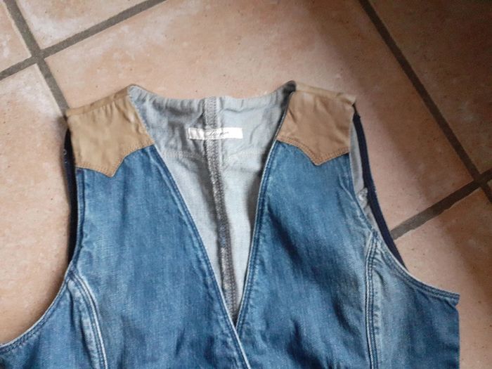 Veste sans manche en jeans avec pieces en cuir - photo numéro 4