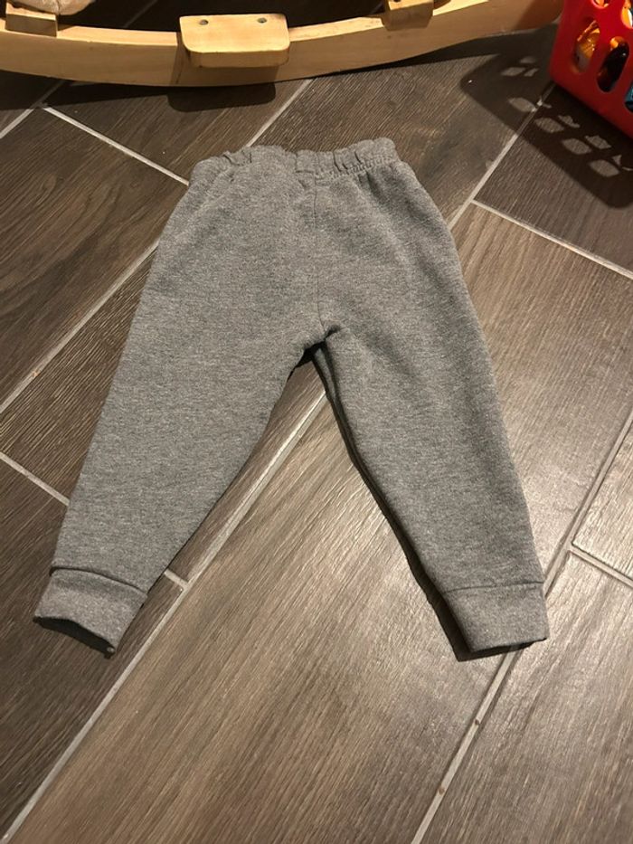 Ensemble Nike t 18 mois - photo numéro 5