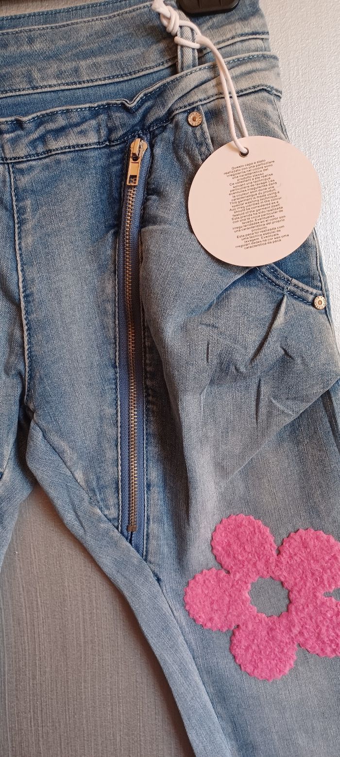 Très joli jeans avec des fleurs femme T XS - photo numéro 6