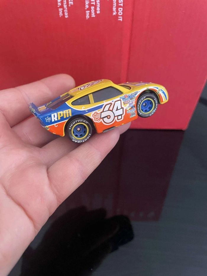 Voiture Cars Piston Coupe Cup Double Yeux Disney Pixar - photo numéro 6