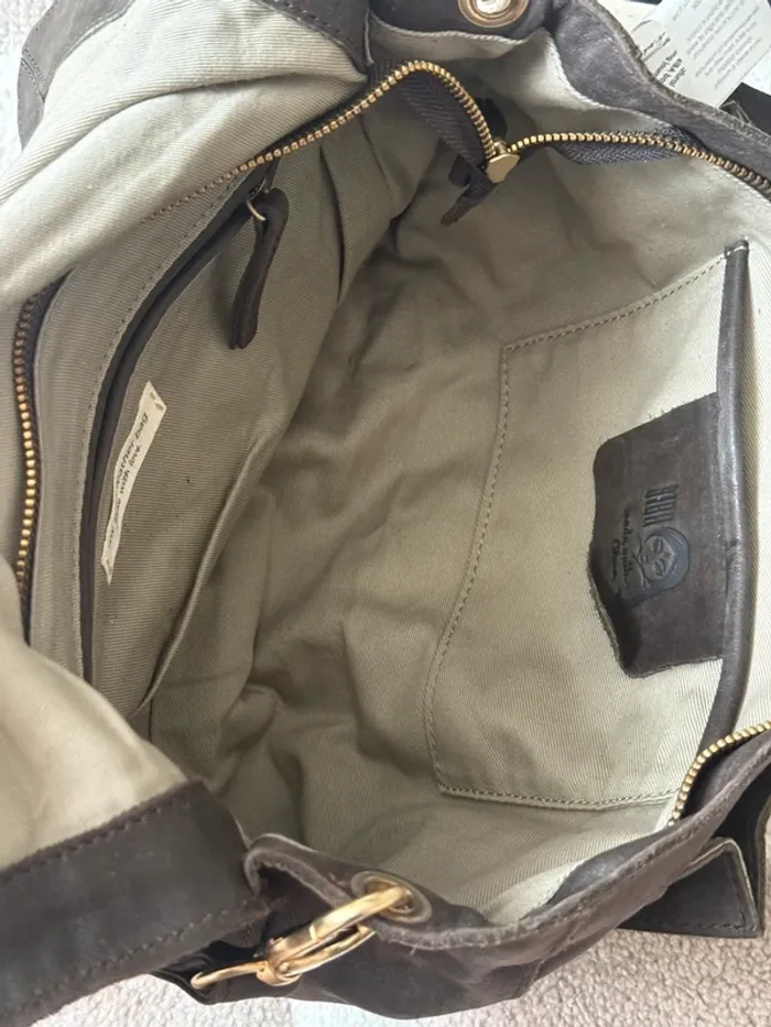 Sac en cuir Biba – Bandoulière réglable – Neuf avec étiquette - photo numéro 4