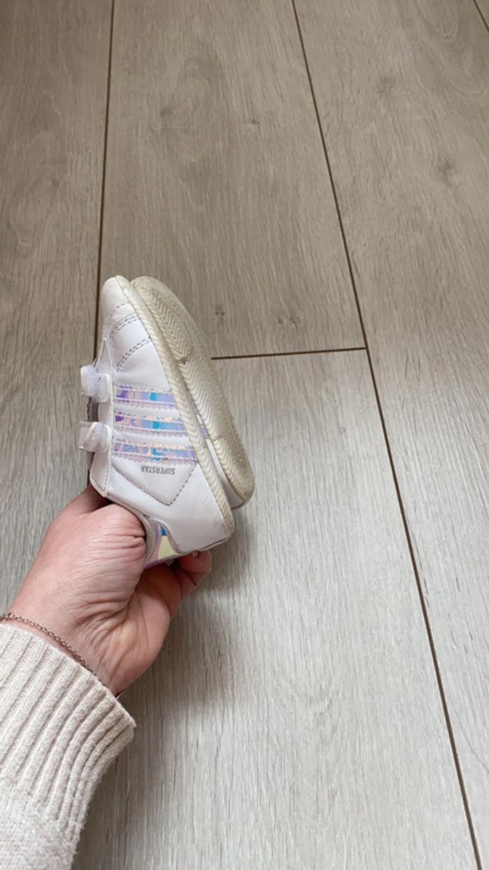 Petite chaussure adidas taille 20 - photo numéro 2