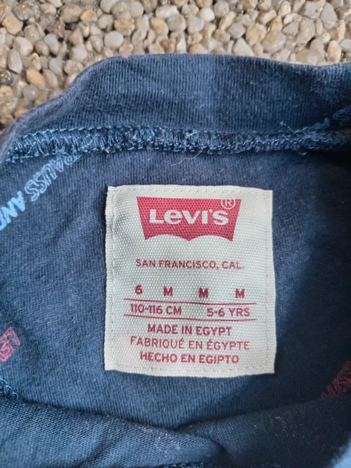 Tee shirt Levi's 5/6 ans - photo numéro 2