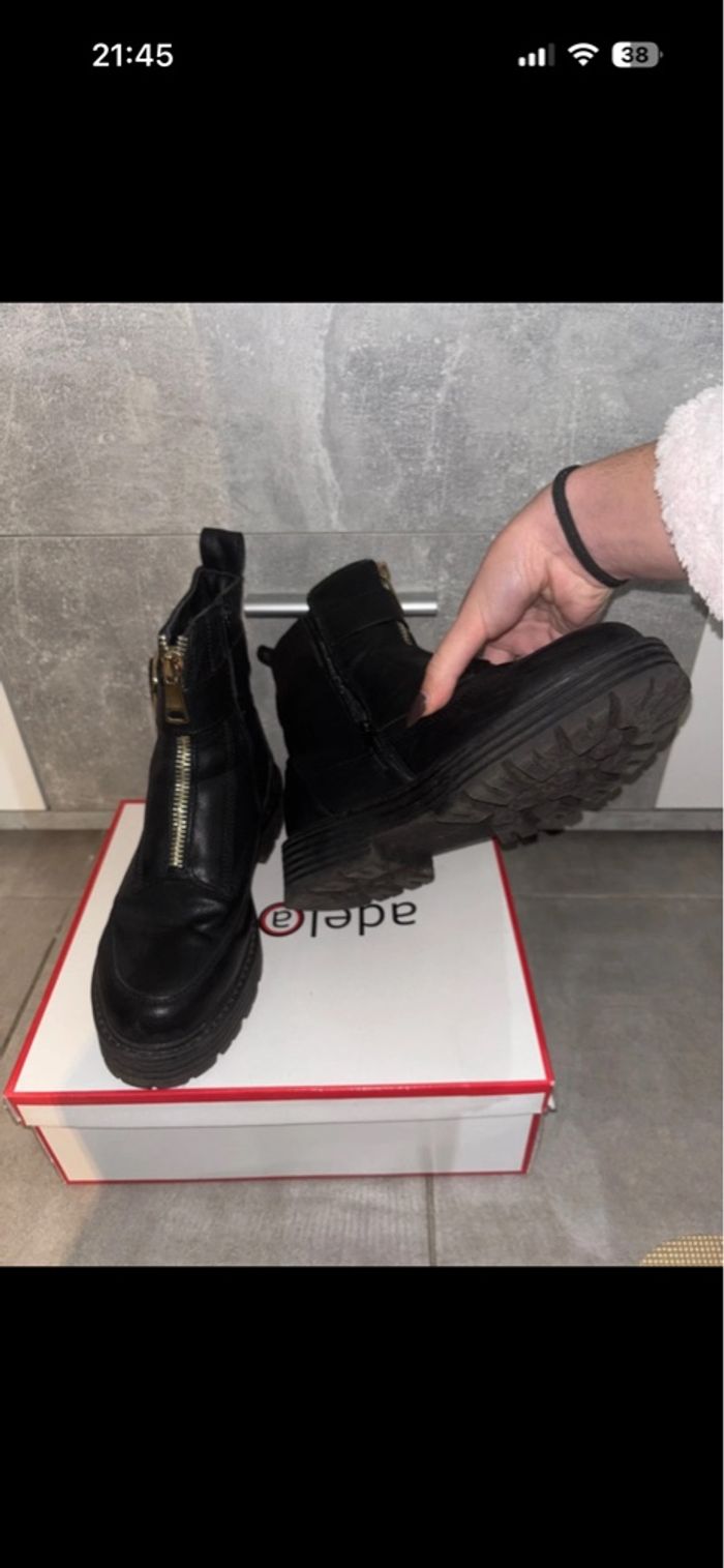Bottes noires - photo numéro 3