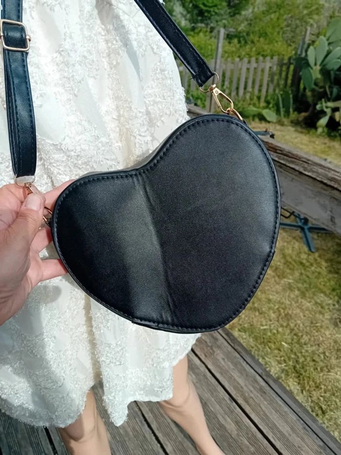 Sac à bandoulière cœur roses brodées - photo numéro 5