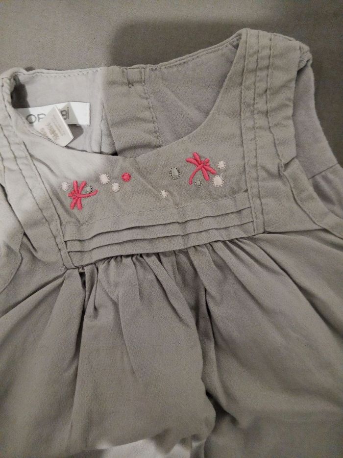 Robe grise _ 3 mois - photo numéro 2