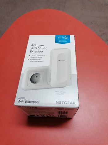 Répéteur Netgear WIFI 6 EAX15 AX1800 neuf et emballé