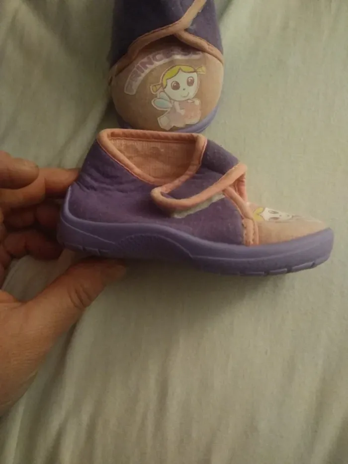 Chaussons Fille Taille 19 - photo numéro 4