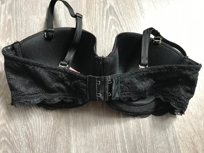 Soutien gorge noir - photo numéro 2