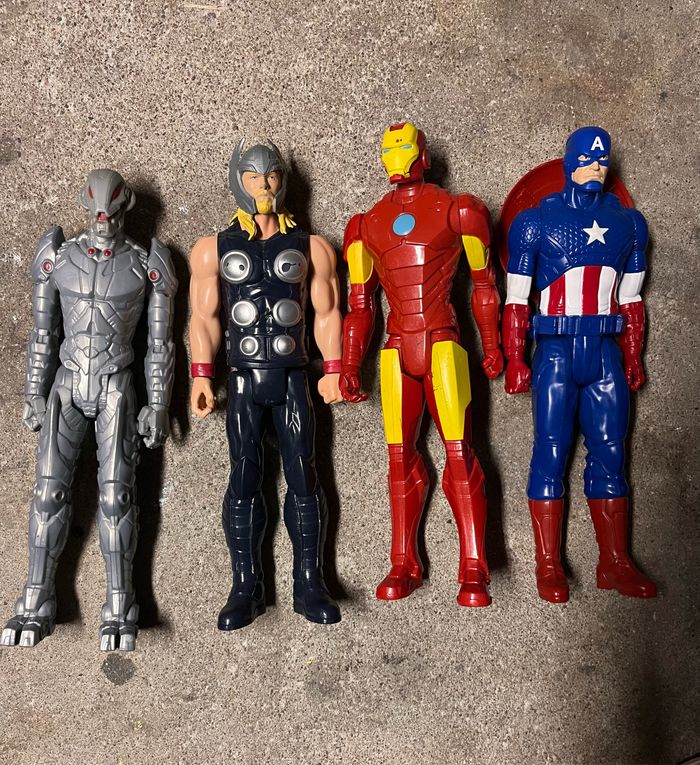 Lot figurines Marvel 30cm