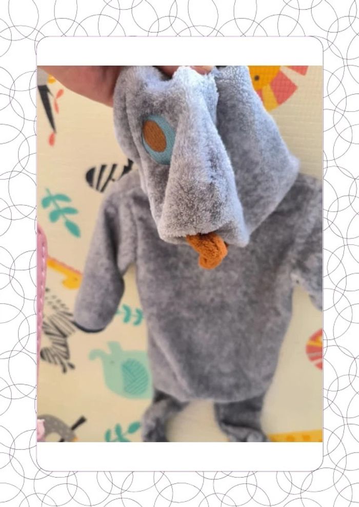 Sur pyjama dinosaure - photo numéro 10