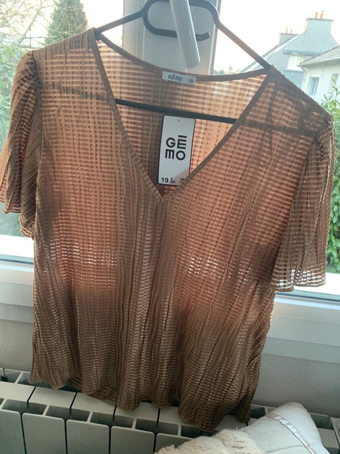 t-shirt gemo neuf - photo numéro 2