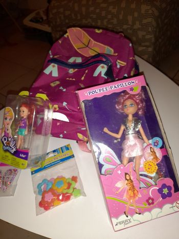 Sac à dos , poupée, accessoires