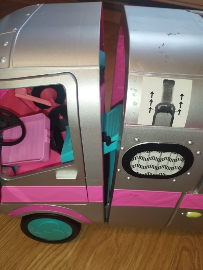 Camping car poupée LOL+ accessoires - photo numéro 7