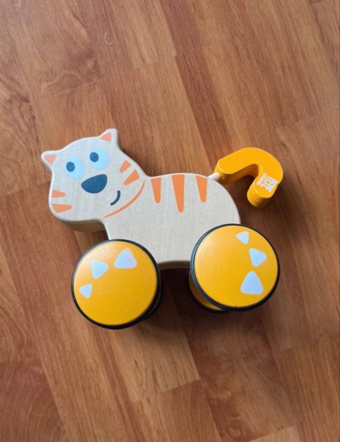 Chat en bois à tirer ou pousser