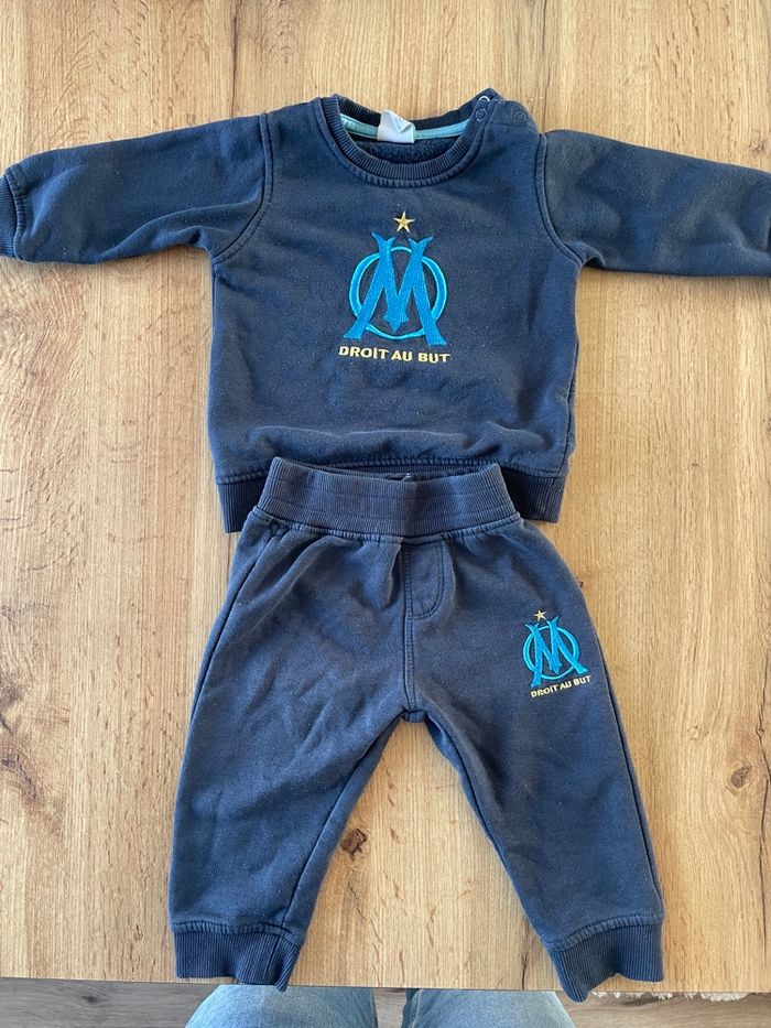 Lot 2 ensembles 18 mois - photo numéro 3