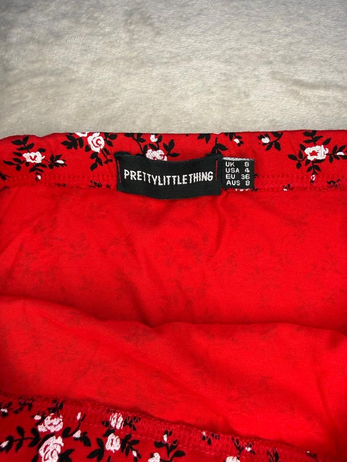 Jupe rouge à fleurs PrettyLittleThing - Taille 36 (S) - photo numéro 2