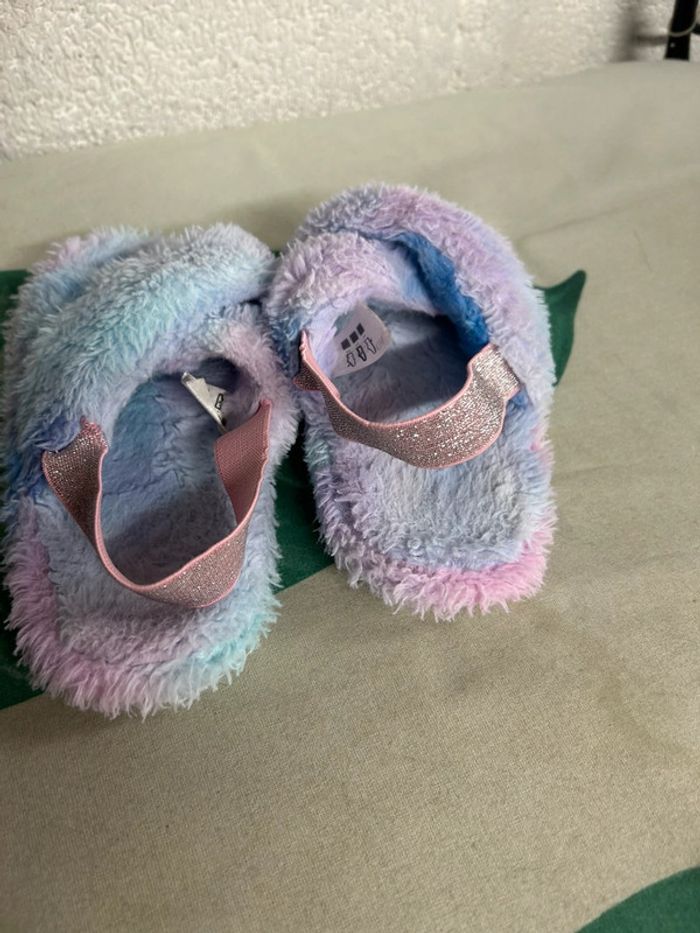 Chaussons taille 29/30 - photo numéro 2