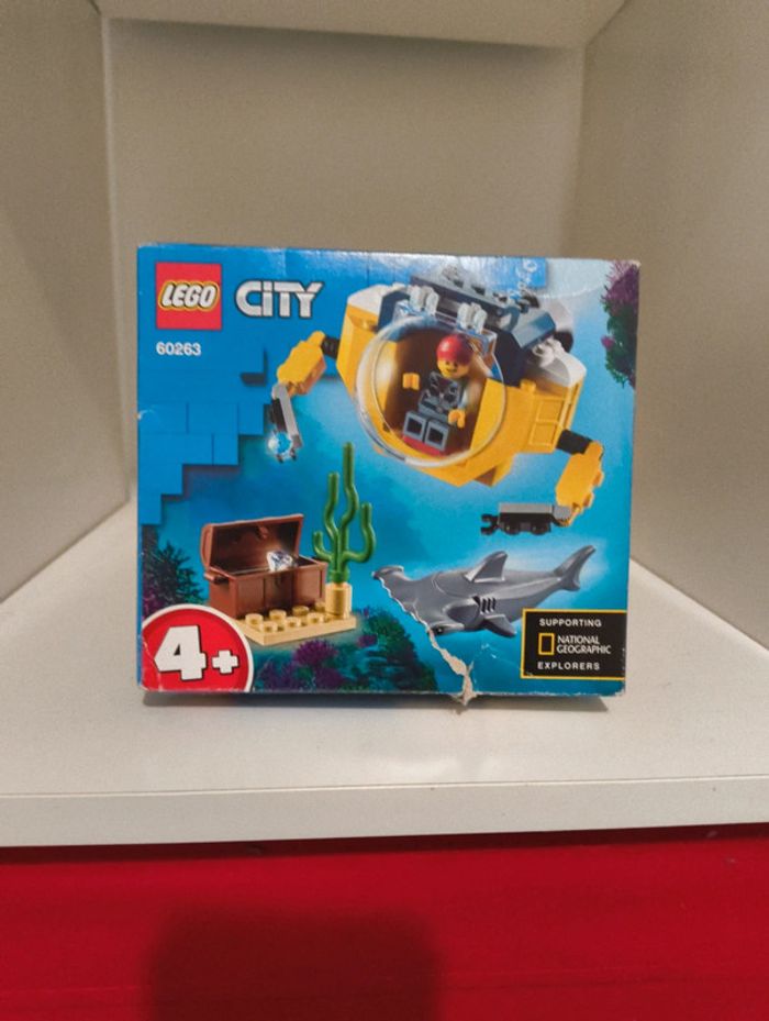 Lego city 60263 sous marin