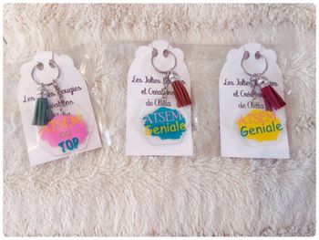 Cadeau ATSEM porte clef 1 seul au choix
