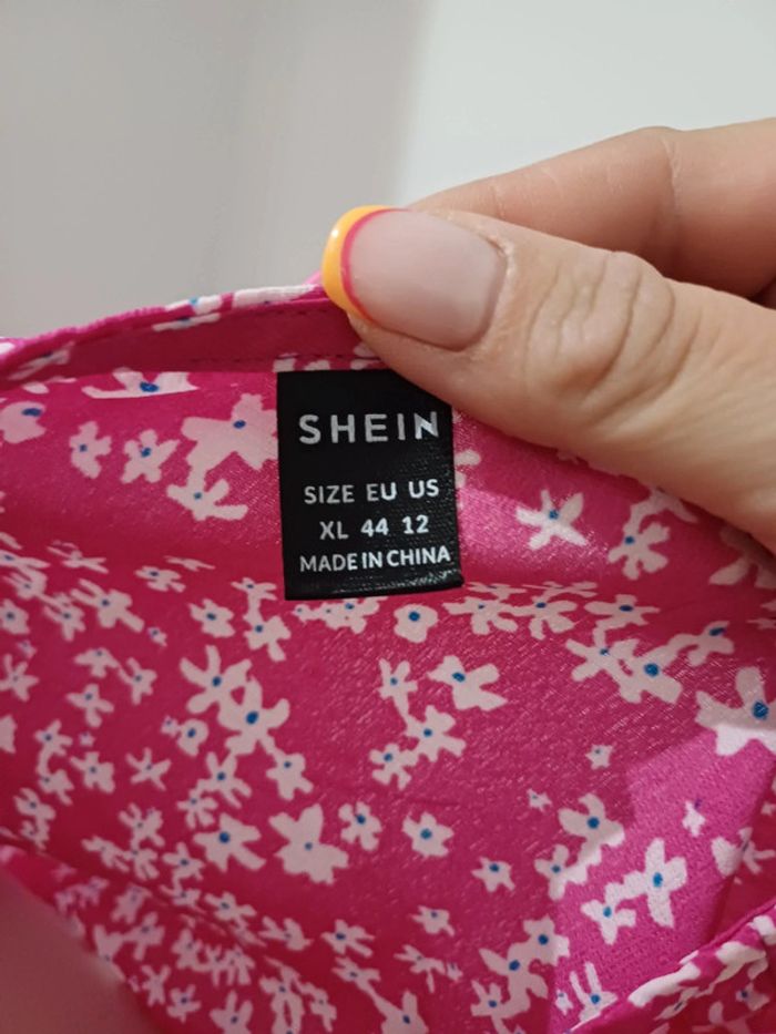 Robe shein xl porté 1 fois - photo numéro 4