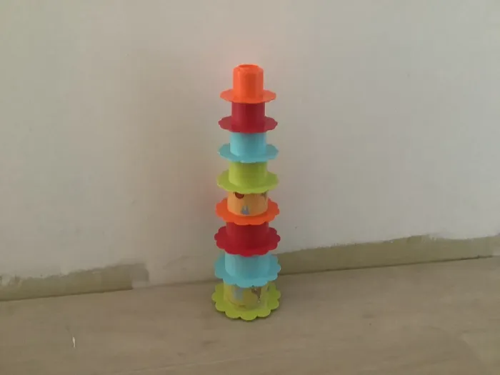 Fleurs gigognes / pot à empiler / pot à emboîter Sophie la girafe