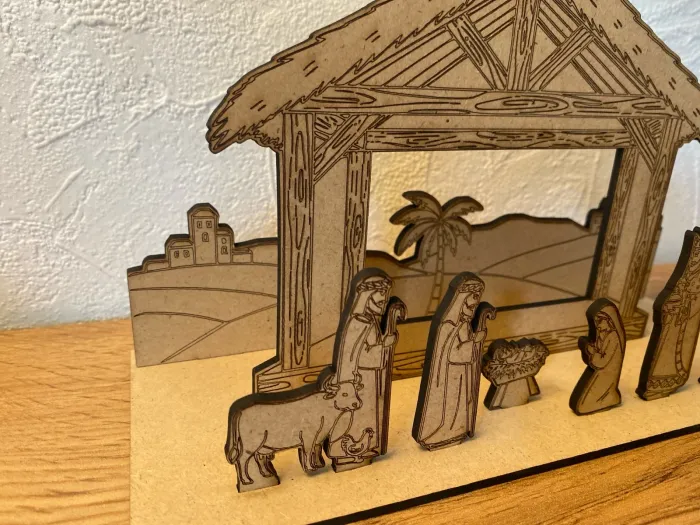 Crèche de Noël en bois - photo numéro 3